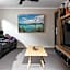 Entertainer's Paradise! Child =& pet friendly Pool spa, movie room - close to Australia Zoo