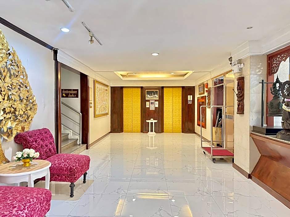 Ayothaya Riverside Hotel