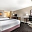 La Quinta Inn & Suites by Wyndham Pomona