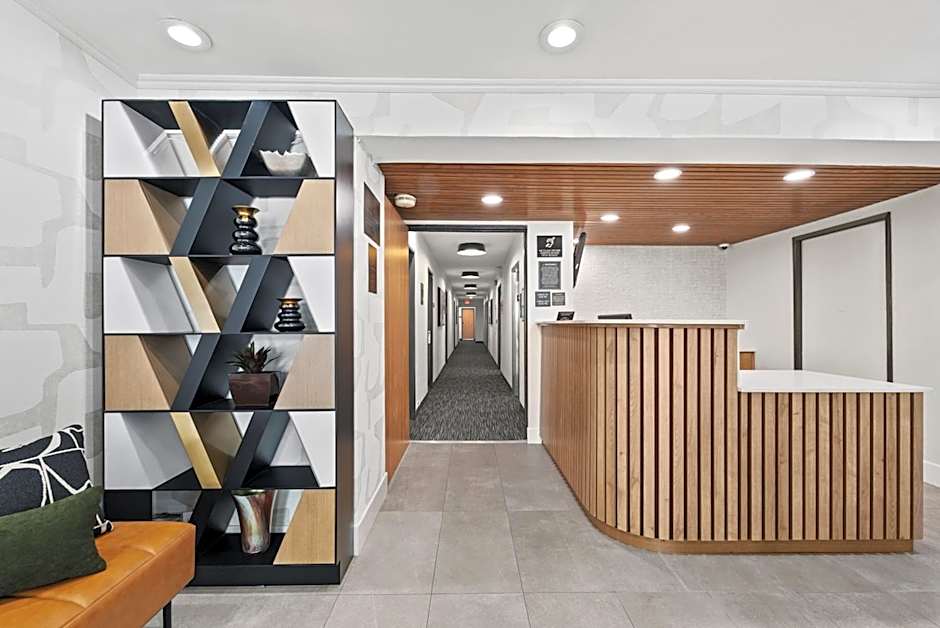 Royal Palace Westwood Hotel