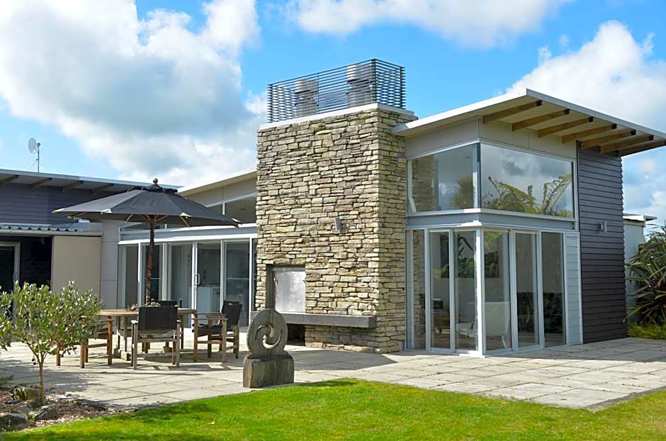 Platinum Lodge & Day Spa