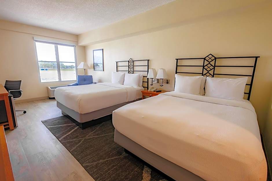 SEVEN Sebring Raceway Hotel