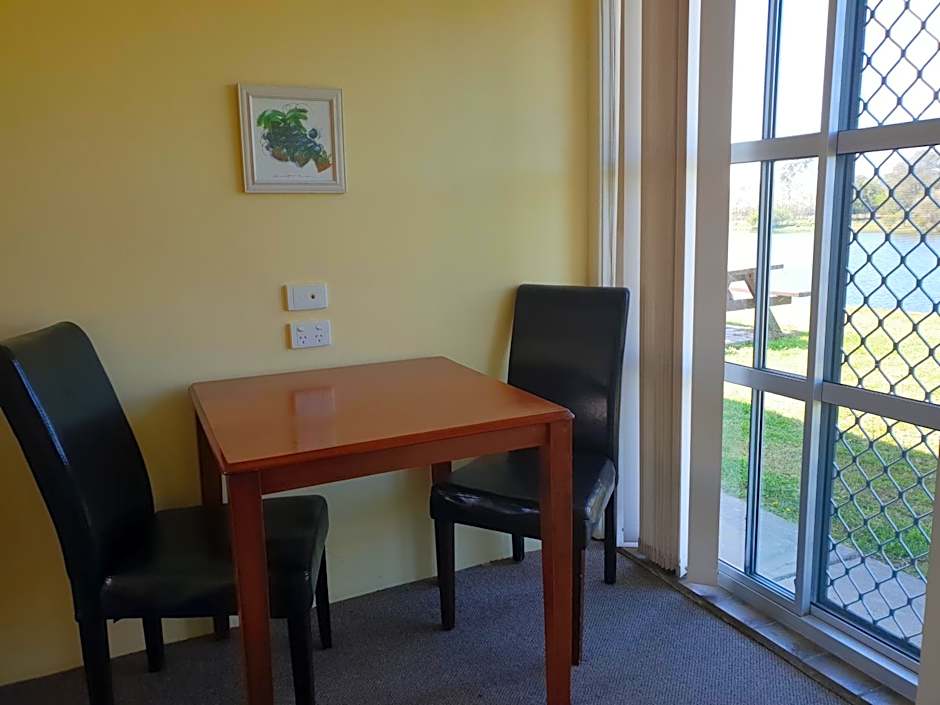 Moon River Motor Inn