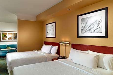 Queen Suite with Sofa Bed and Roll-in Shower - Mobility and Hearing Accessible