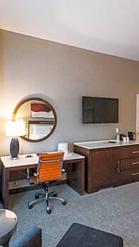 Delta Downs Racetrack Casino Hotel