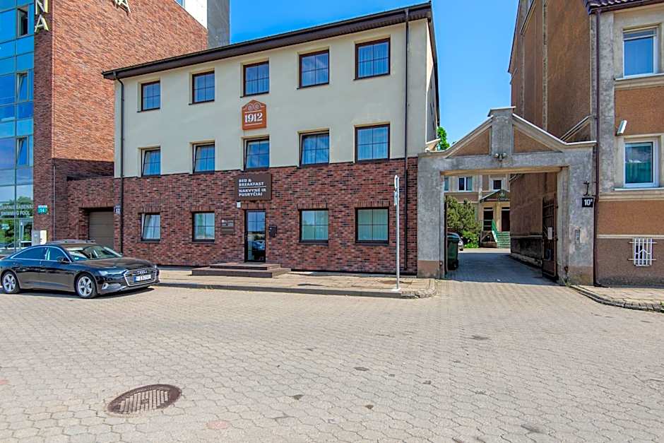 1912 Bed & Breakfast