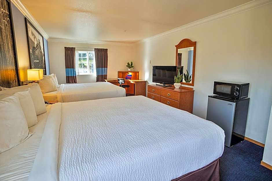 Creekside Inn & Suites