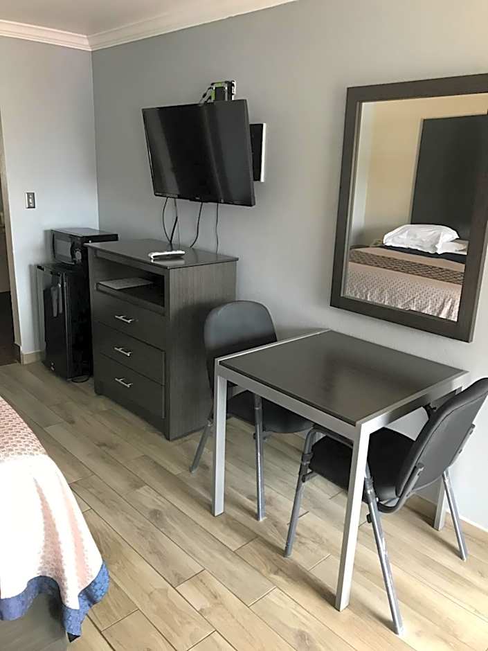 SouthTown S.A. Inn