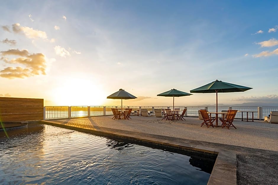 Samuh Sunset Nusa Penida by Pramana Villas