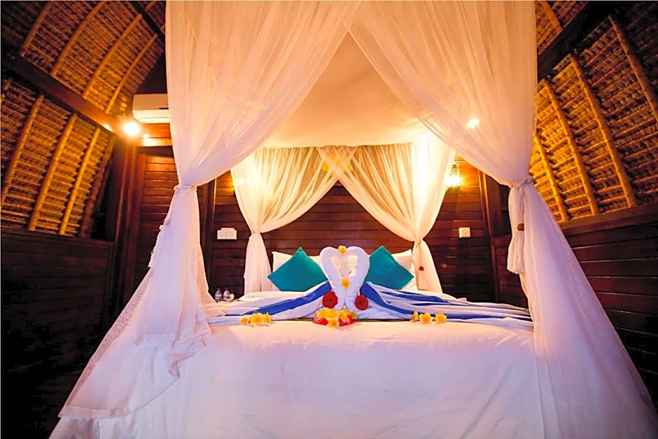 Sunset Coin Lembongan