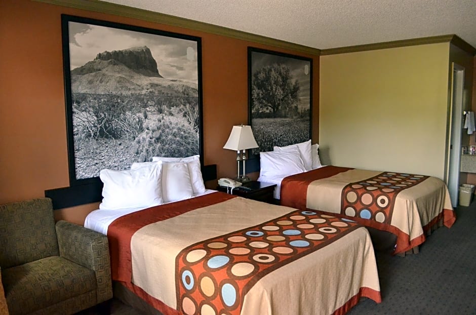 Hill Country Inn & Suites