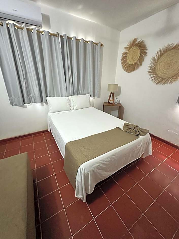 Creta Hotel & Suites