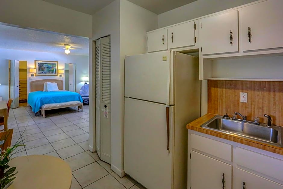 Richard's Motel Studios