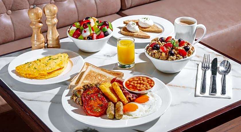 Premier Inn Dubai Ibn Battuta Mall