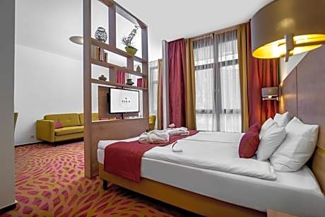 Deluxe Double or Twin Room with Garden View
