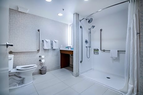 Double Room - Mobility Access with Roll-in Shower
