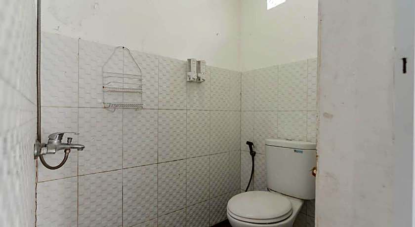 RedDoorz near Farmhouse Lembang