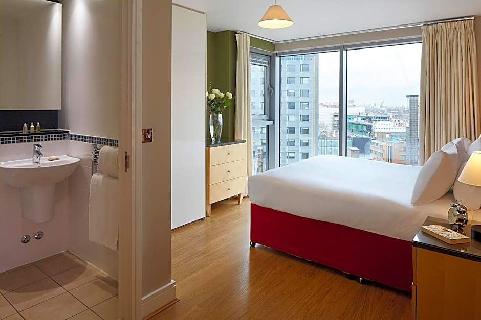 Marlin Aldgate Tower Bridge