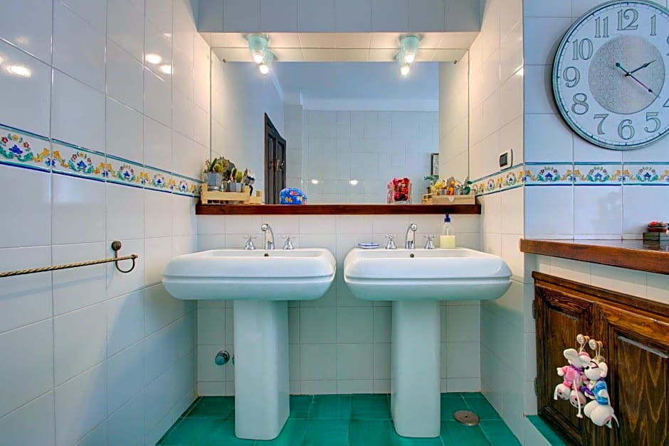 Lacco Terrace Solarium