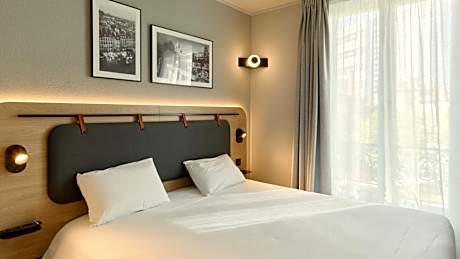 Superior Room - 1 King Bed