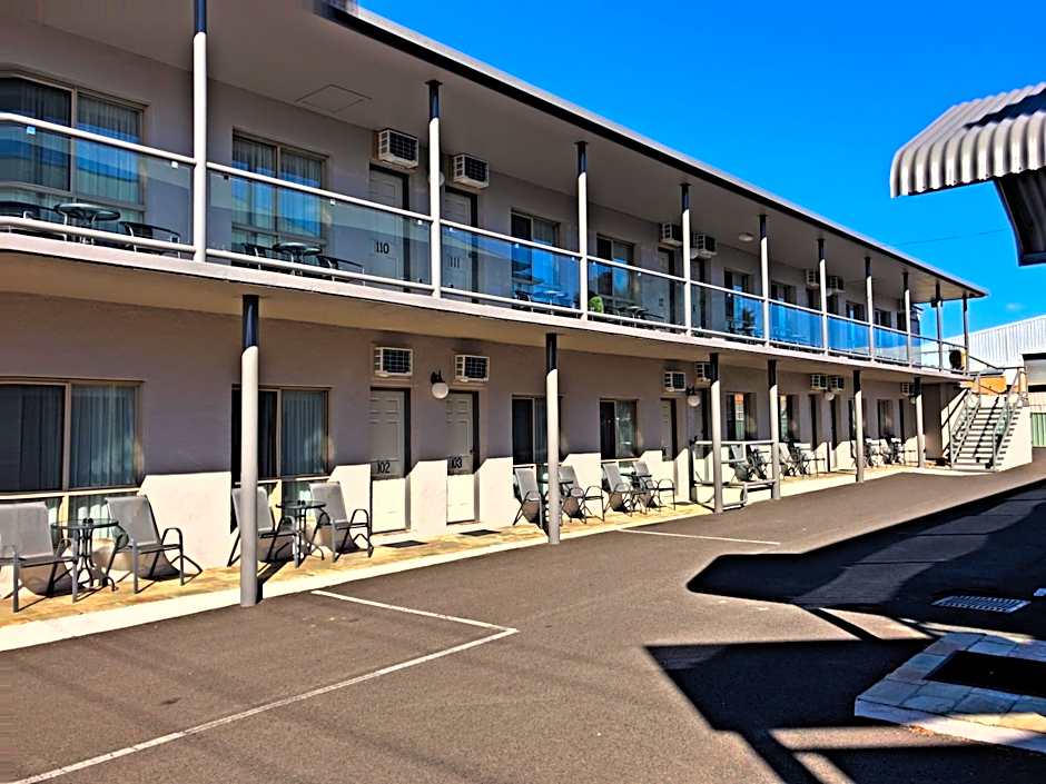 New England Motor Inn