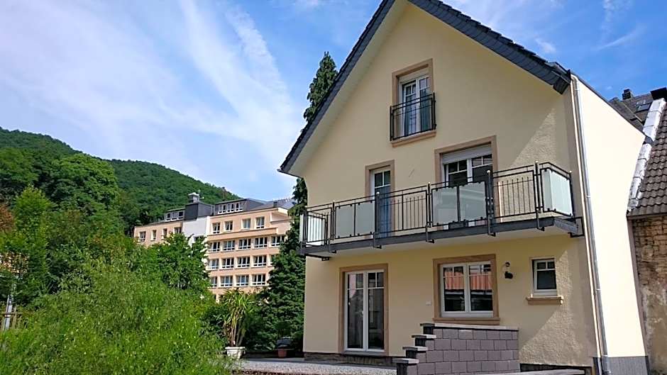 Haus Hohenzollern & Haus 'Ambiente