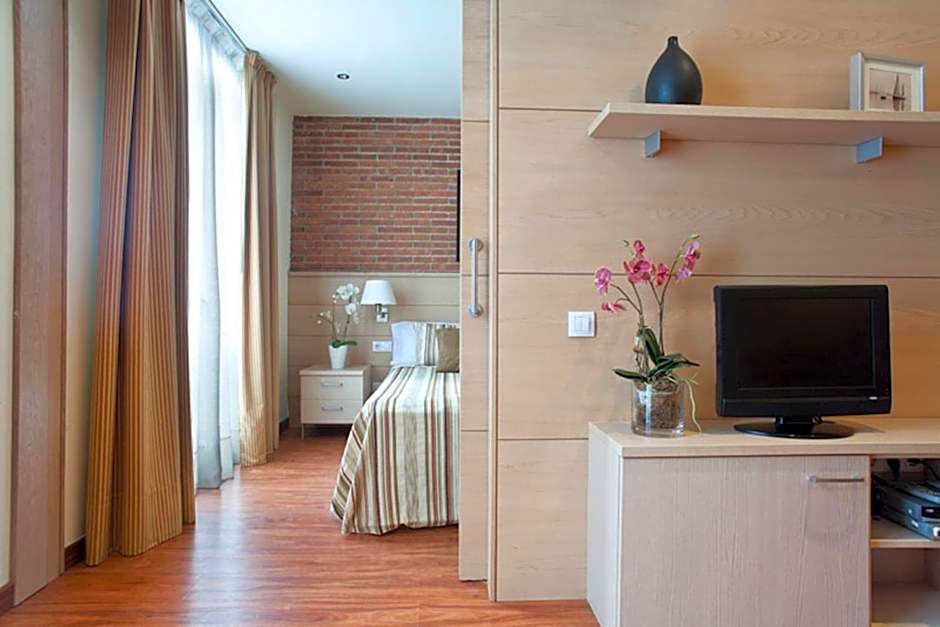 Serennia Cest Apartamentos Arc de Triomf