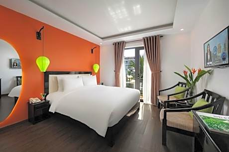 Superior Triple Room with Balcony