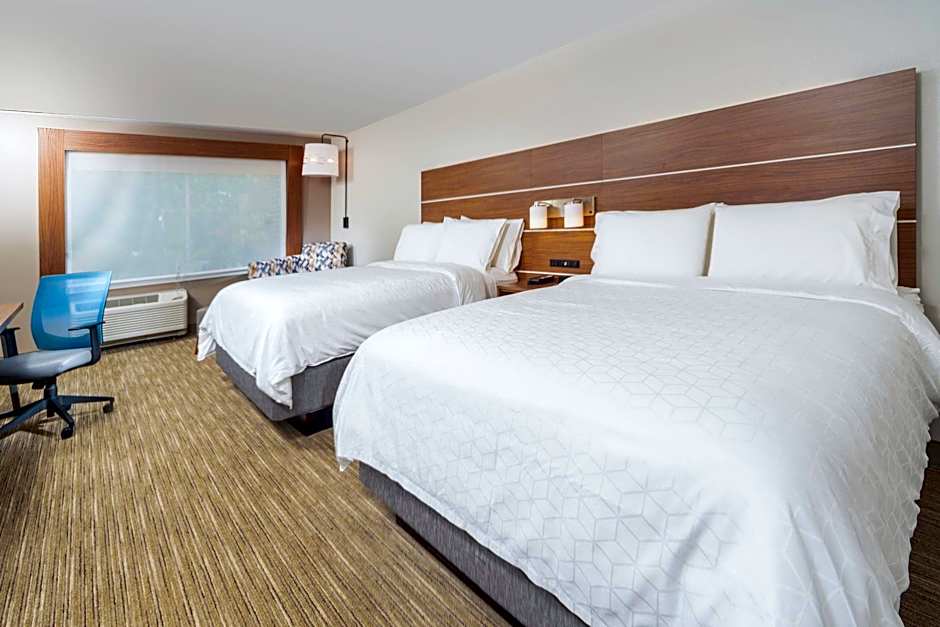 Holiday Inn Express & Suites Brevard - City Center By IHG