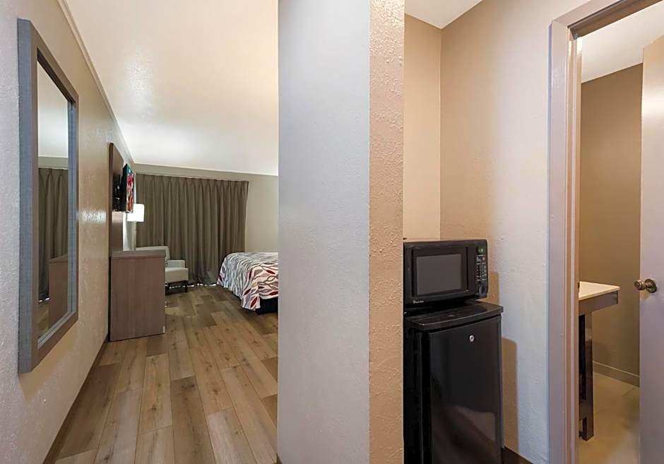 Red Roof Inn Madisonville