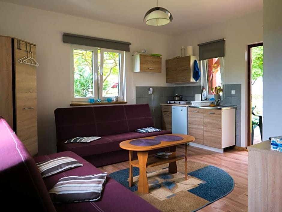 Domki letniskowe "Pod lipą"