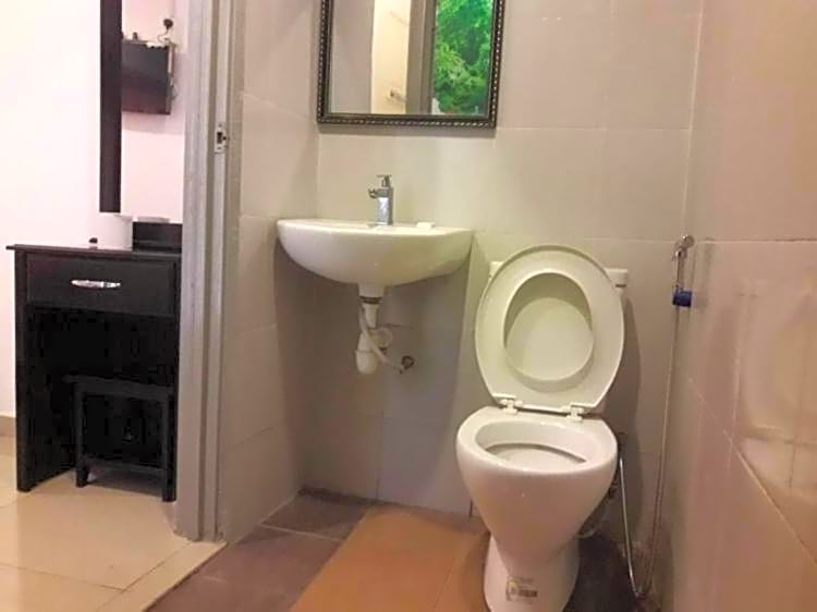 Budget Room with private bathroom and breakfast