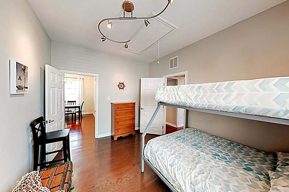 Craftsman on Seawall