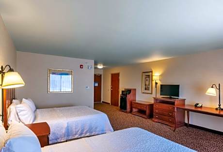 Room with Two Queen Beds - Non-Smoking