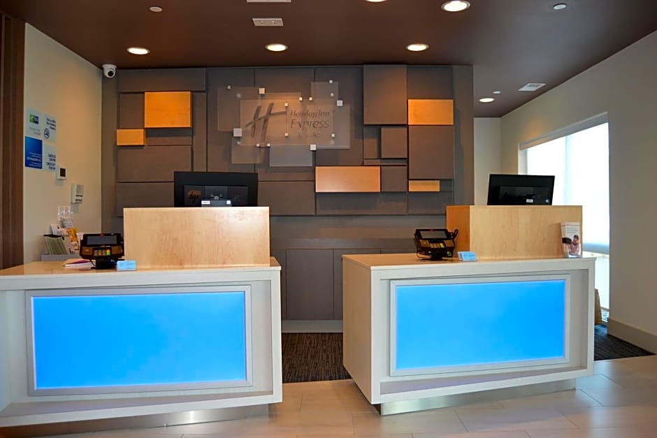 Holiday Inn Express & Suites Goodlettsville N Nashville By IHG