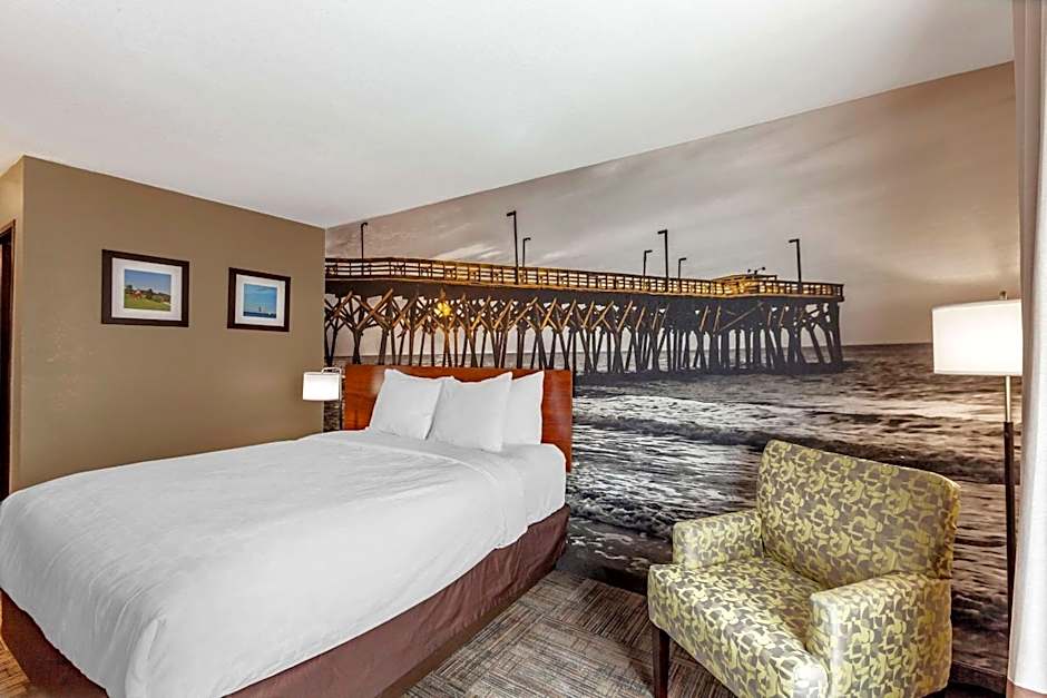 Clarion Pointe by Choice Hotels Racine