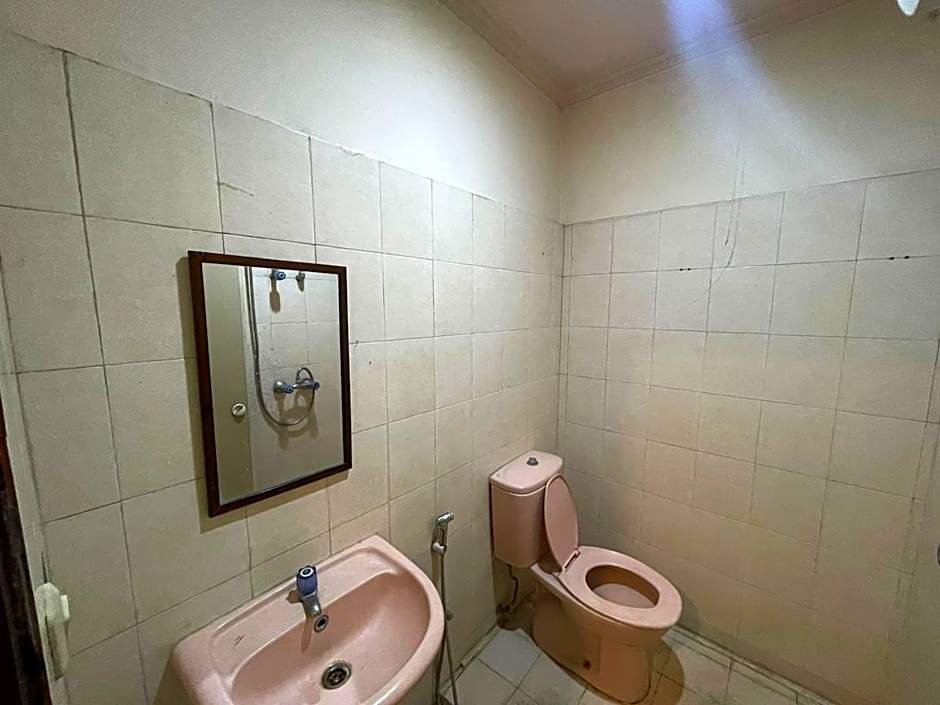 RedDoorz at Jalan Sam Ratulangi Manado