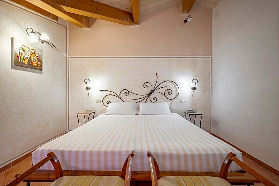 Lola Piccolo Hotel e Appartamenti