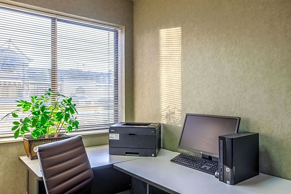 Quality Inn & Suites