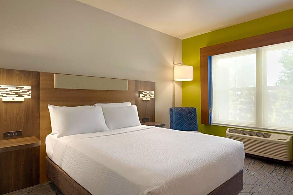 Holiday Inn Express- West Sacramento By IHG