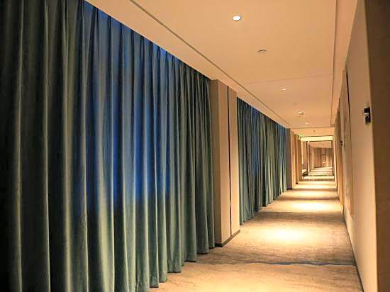 Flying Song Hotel(Ningbo Baihe Metro Station Caihong South Road Store)