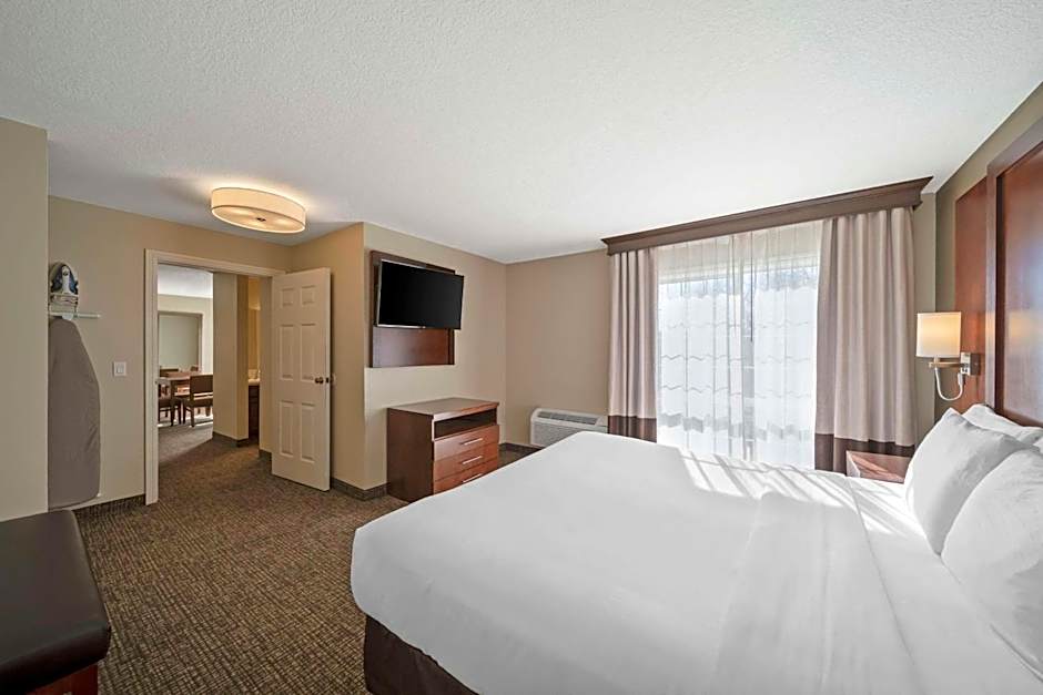 Comfort Suites Red Bluff Near I-5