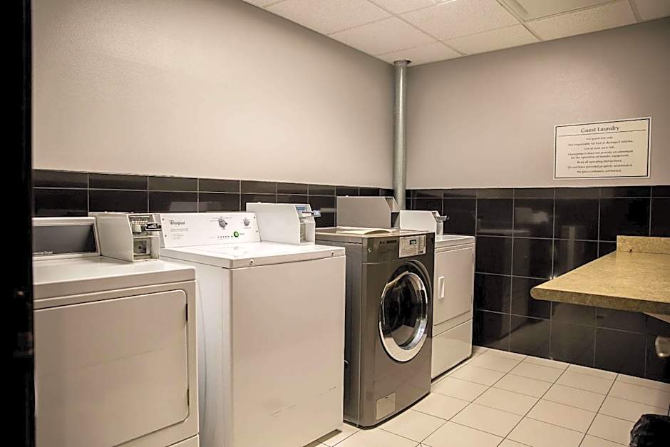 Evangeline Downs Hotel, Ascend Hotel Collection