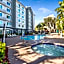La Quinta Inn & Suites by Wyndham Fort Lauderdale Airport