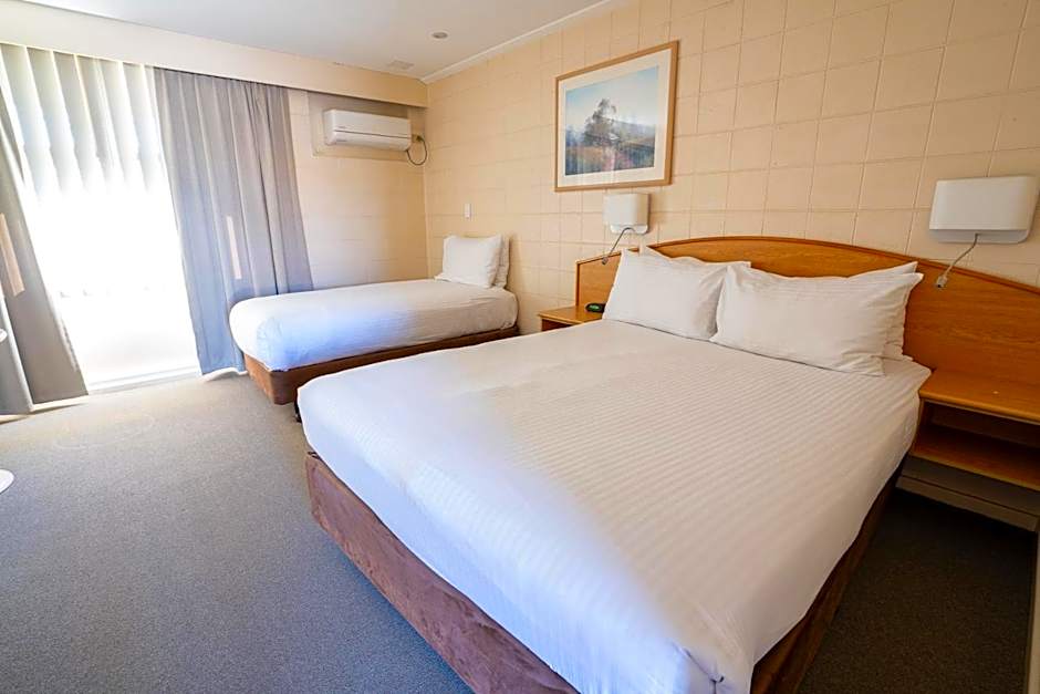 Hospitality Inn Geraldton SureStay Collection by Best Western