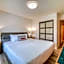 Bow Valley Chalets-Entire 2 King Bedrooms townhouse