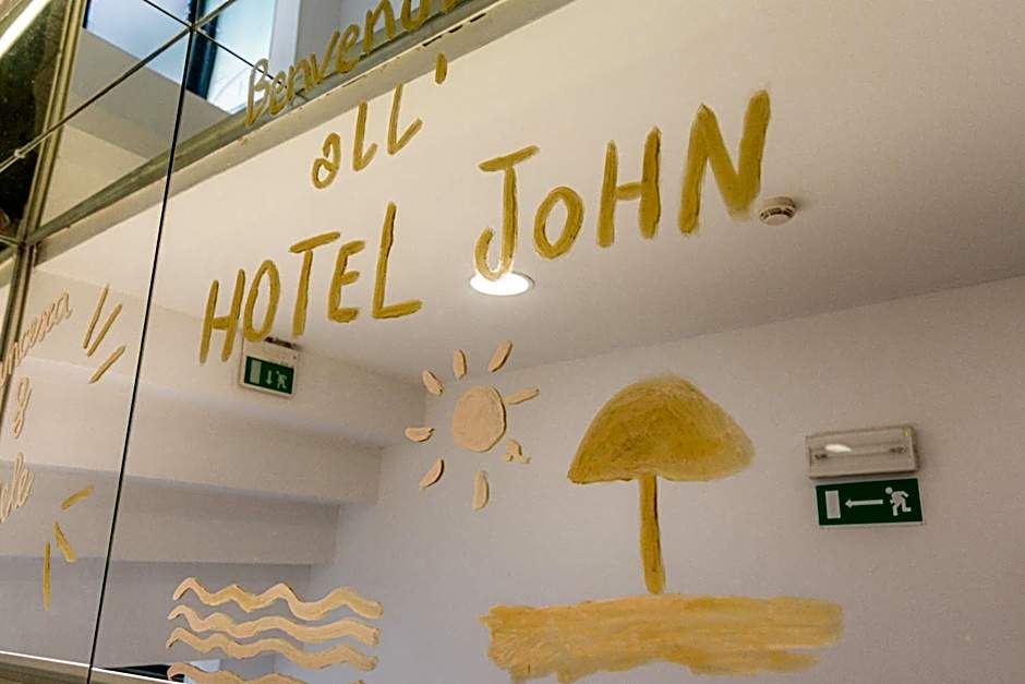 HOTEL JOHN