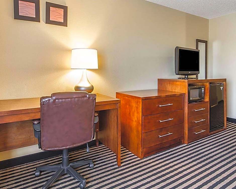 Comfort Inn Owatonna near Medical Center