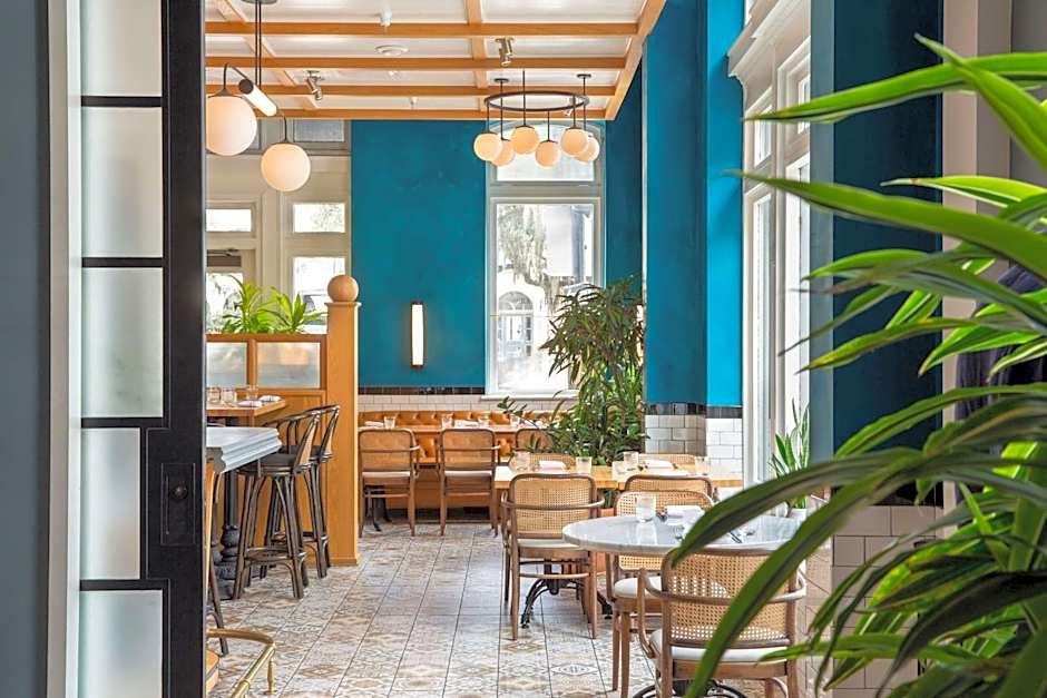 The Drayton Hotel Savannah, Curio Collection by Hilton