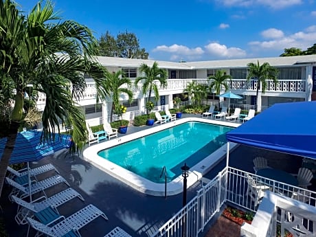 May-Dee Suites in Florida